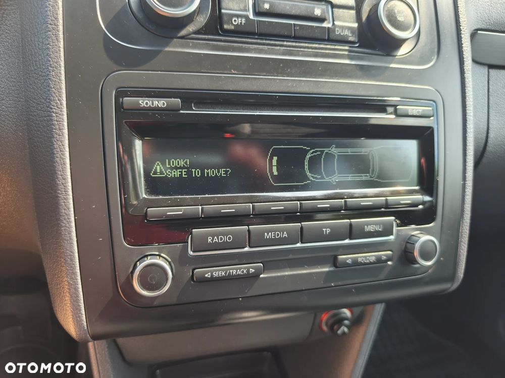 Volkswagen Touran 2.0 TDI DPF STYLE - 34