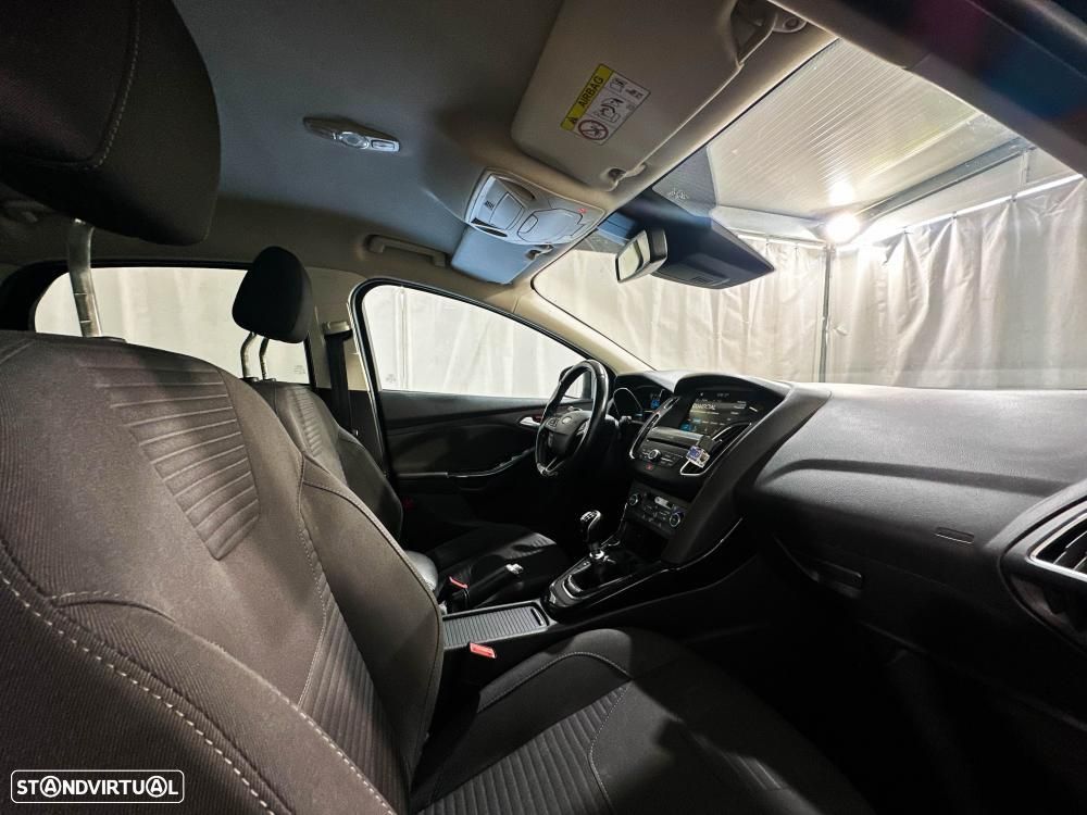 Ford Focus 1.5 TDCi Titanium - 9