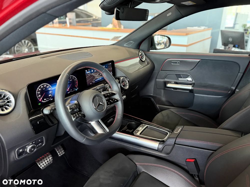 Mercedes-Benz GLA 200 AMG Line - 11