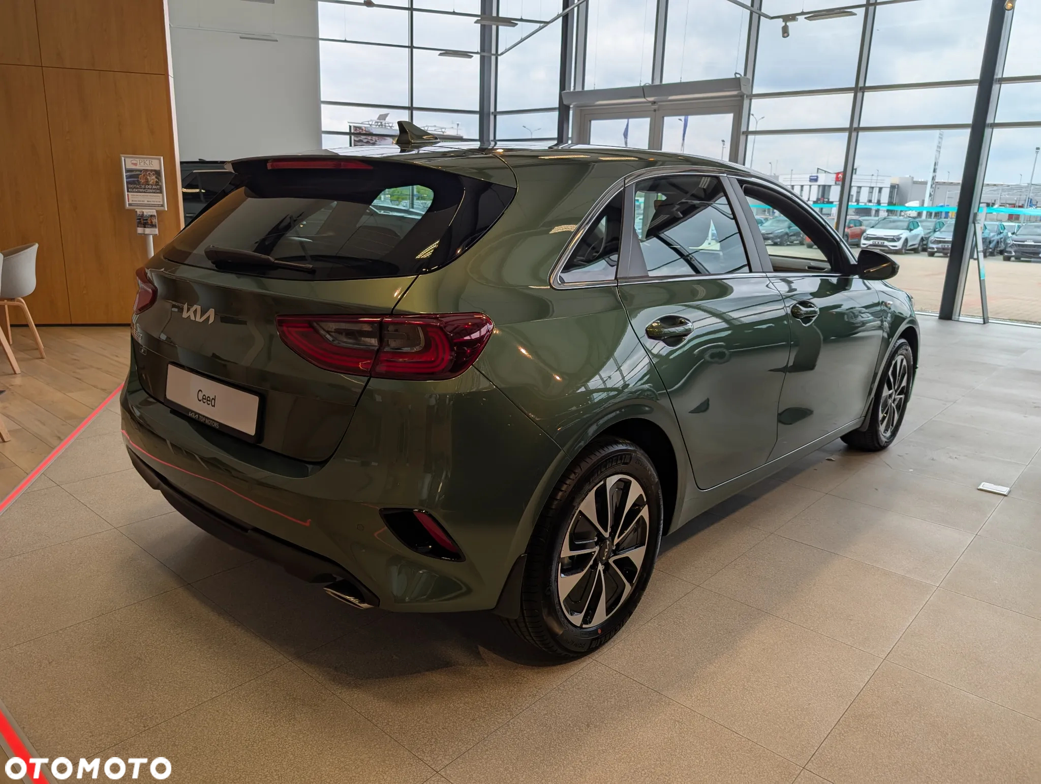 Kia Ceed 1.5 T-GDI M - 3
