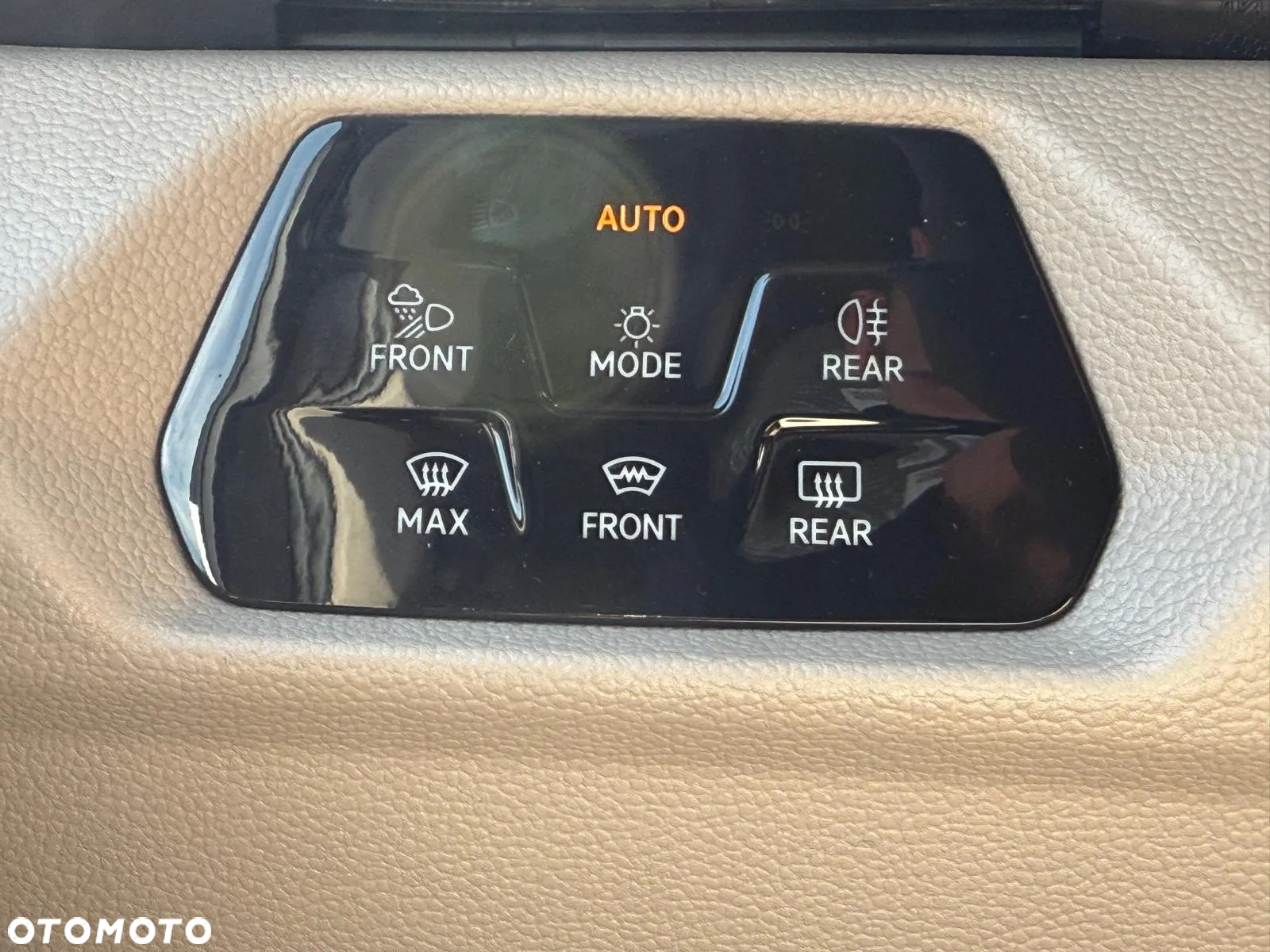 Volkswagen Multivan 2.0 TDI L2 Style DSG - 26