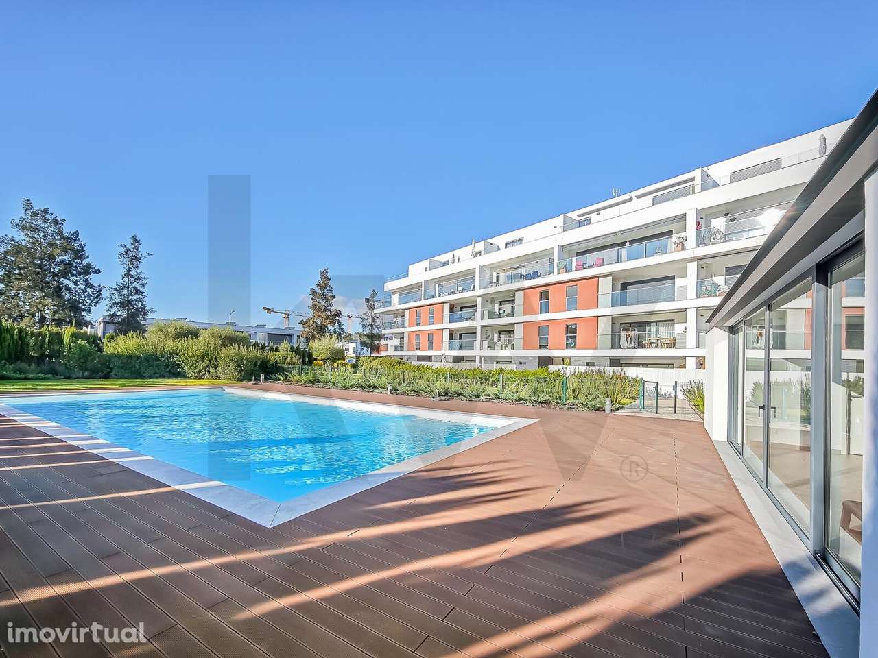 Apartamento T4 Duplex na Exclusiva Quinta do Pinhão, Aroeira - Grande imagem: 4/21