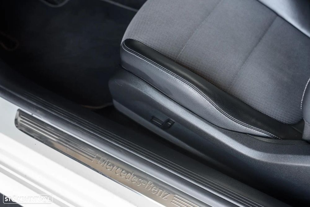 Mercedes-Benz E 220 d 9G-TRONIC Avantgarde - 25