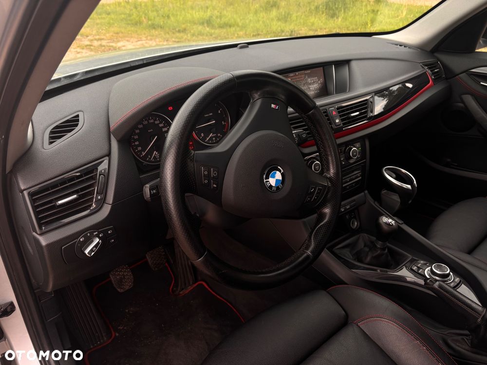BMW X1 xDrive18d Sport Line - 17