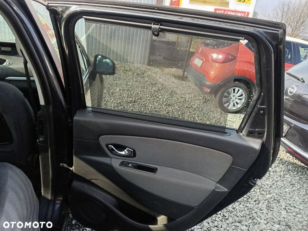 Renault Scenic - 25