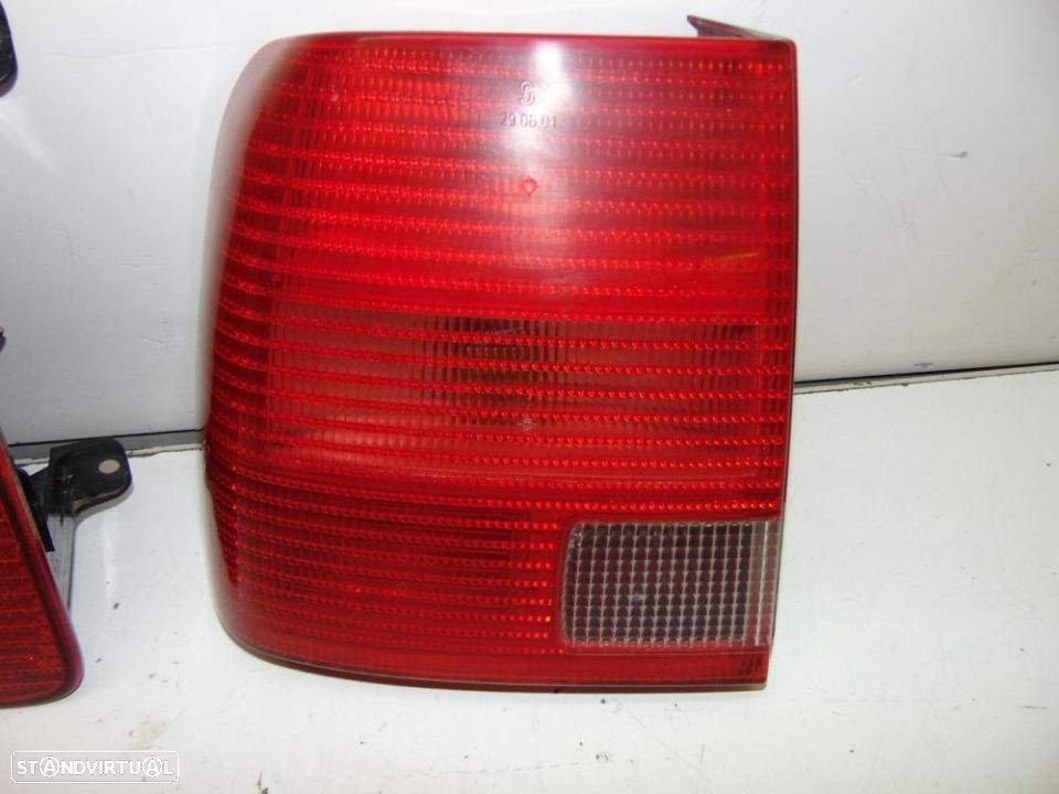 VW Caddy 2006 farolim - 3