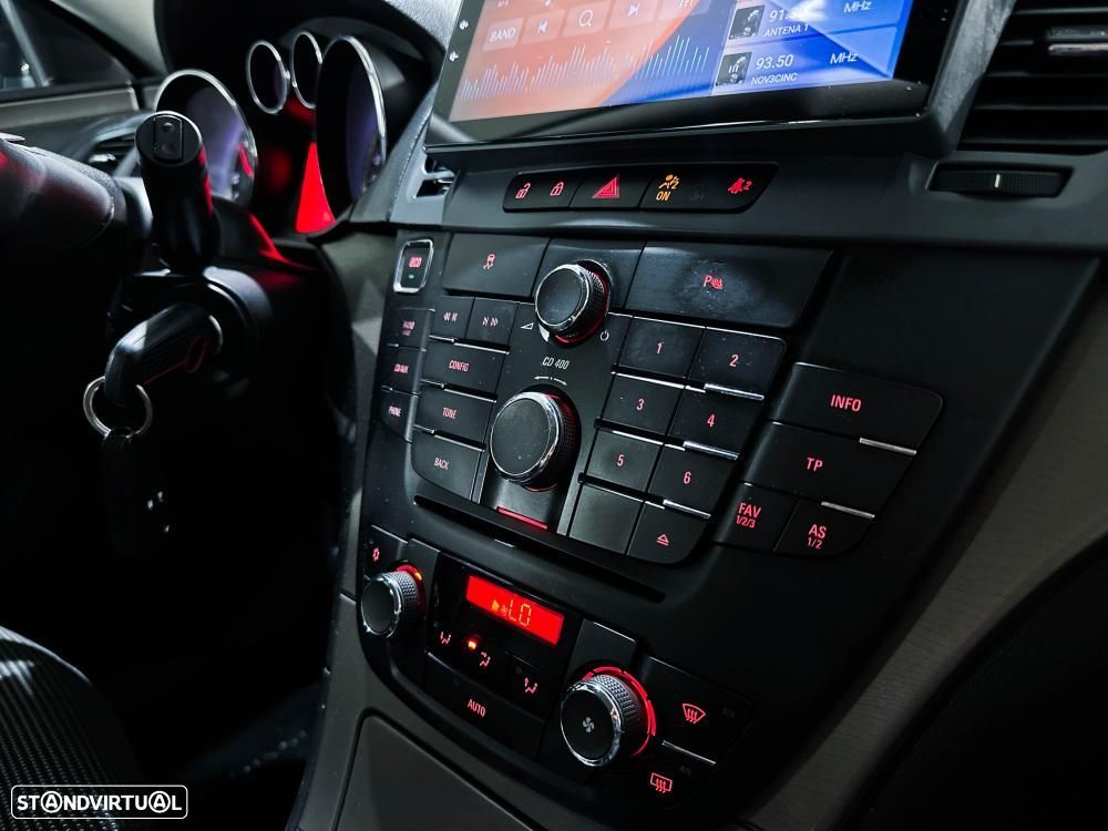 Opel Insignia - 36