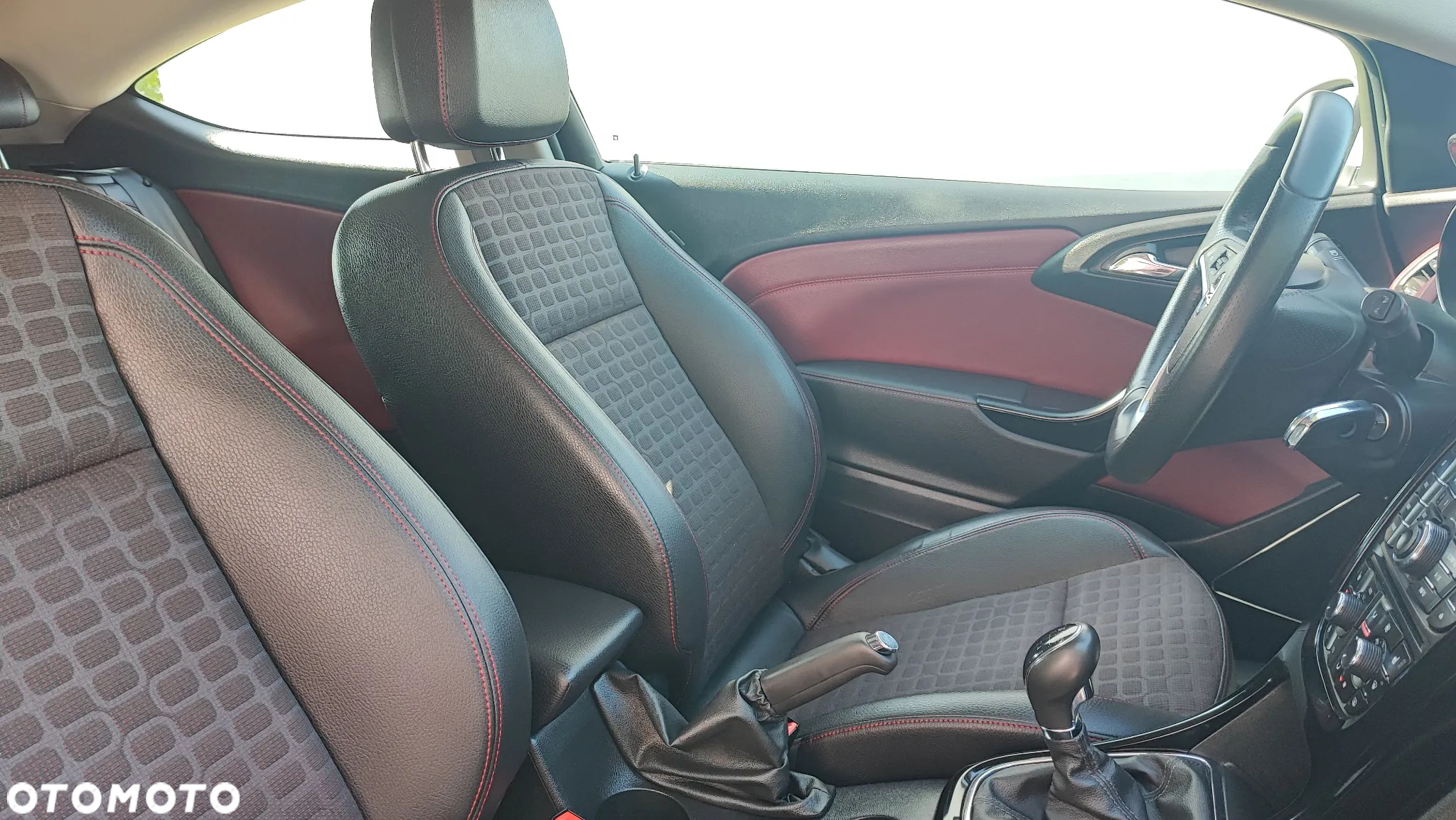 Opel Astra GTC 1.4 Turbo - 38