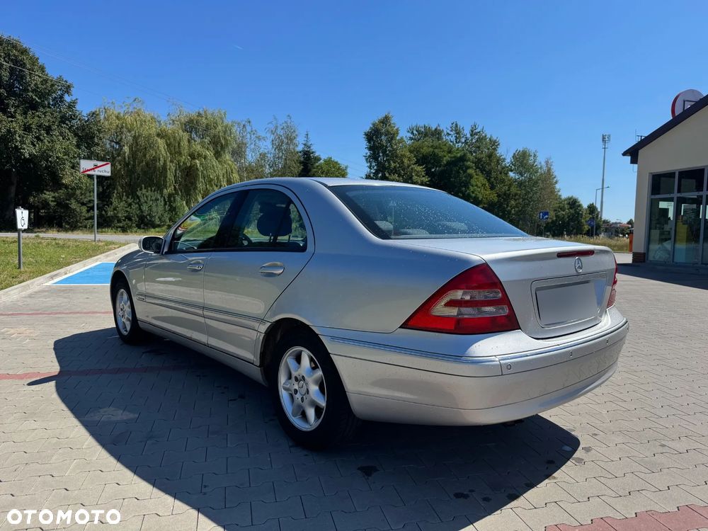Mercedes-Benz Klasa C 180 T Kompressor Elegance - 3