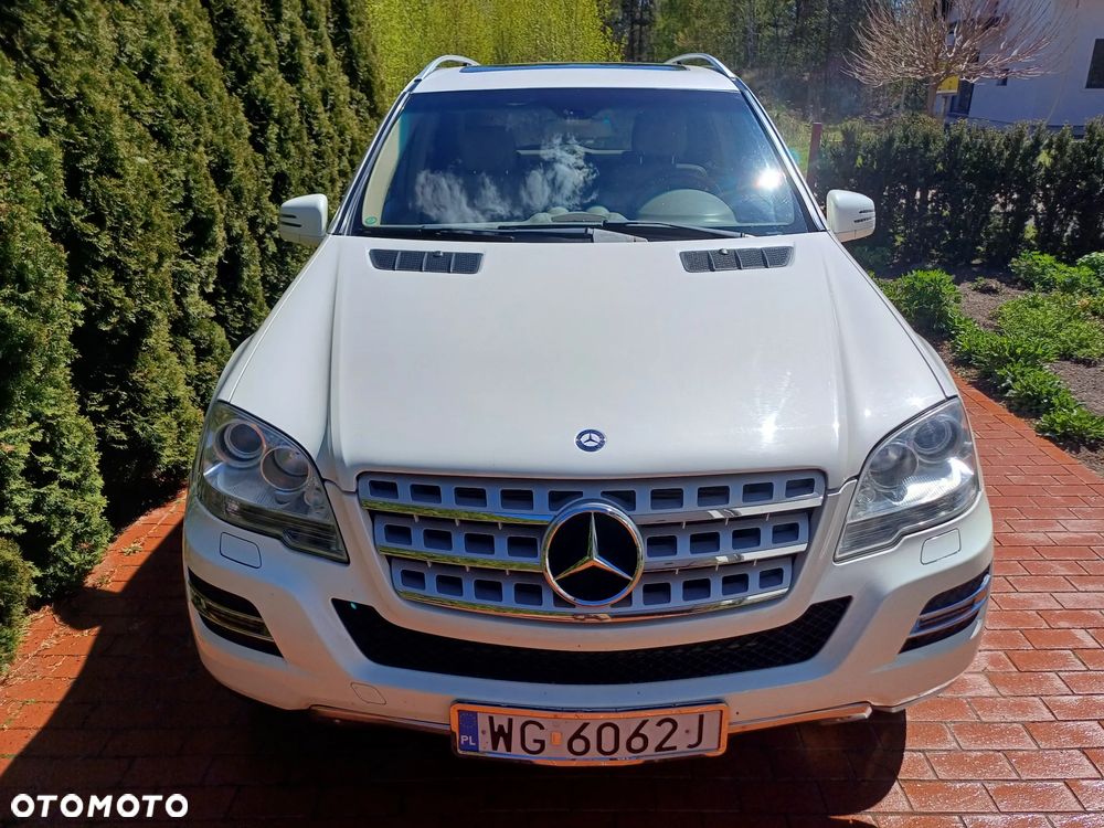 Mercedes-Benz ML 350 4Matic 7G-TRONIC Grand Edition - 28