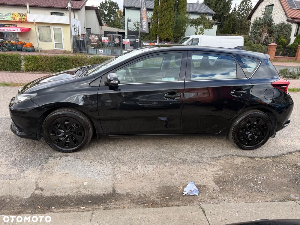 Toyota Auris 2017 photo 5