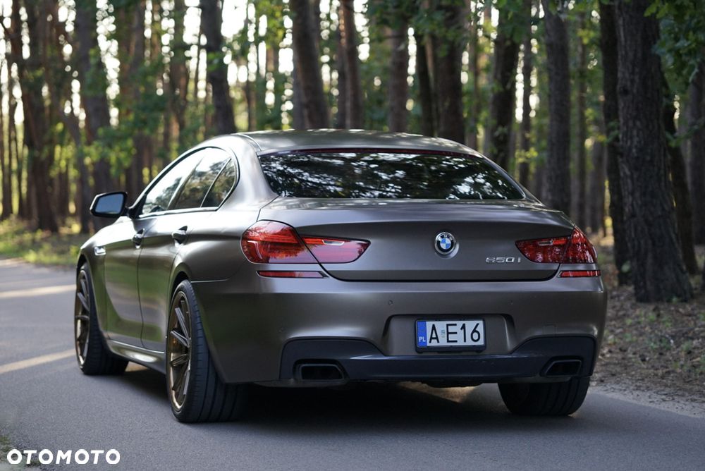 BMW Seria 6 650i - 7