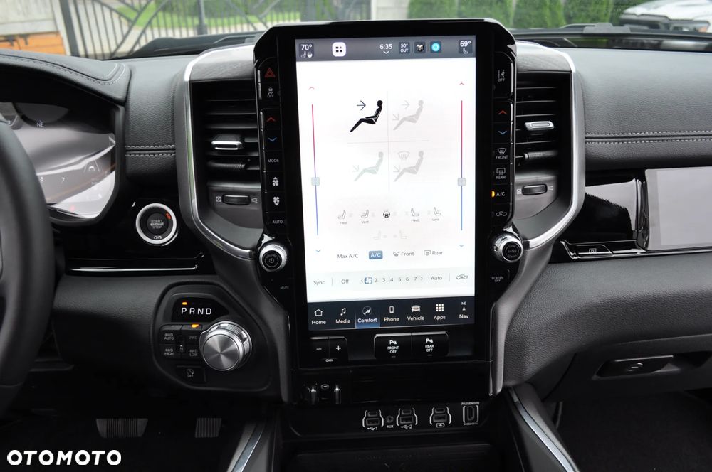 RAM 1500 Laramie Night Premium - 28