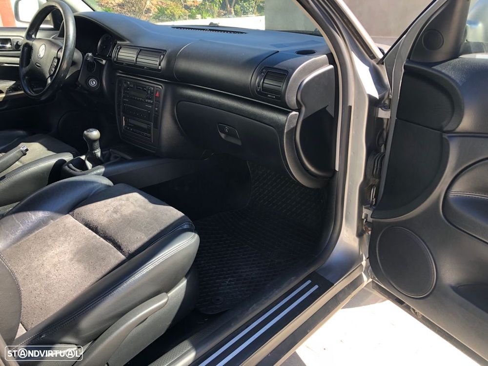 VW Passat Variant 1.9 TDi Highline - 6