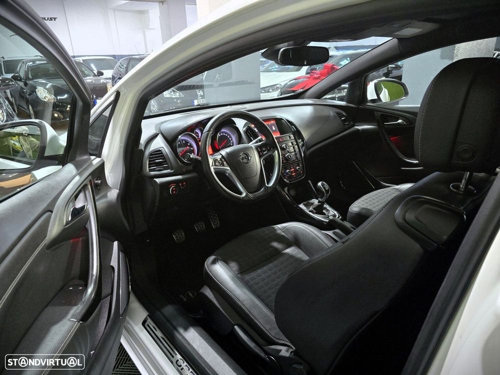 Opel Astra GTC 1.6 CDTi S/S - 10