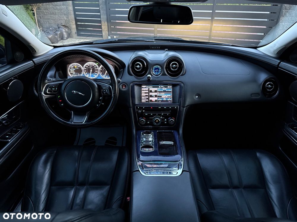 Jaguar XJ 3.0 D V6 Portfolio - 30