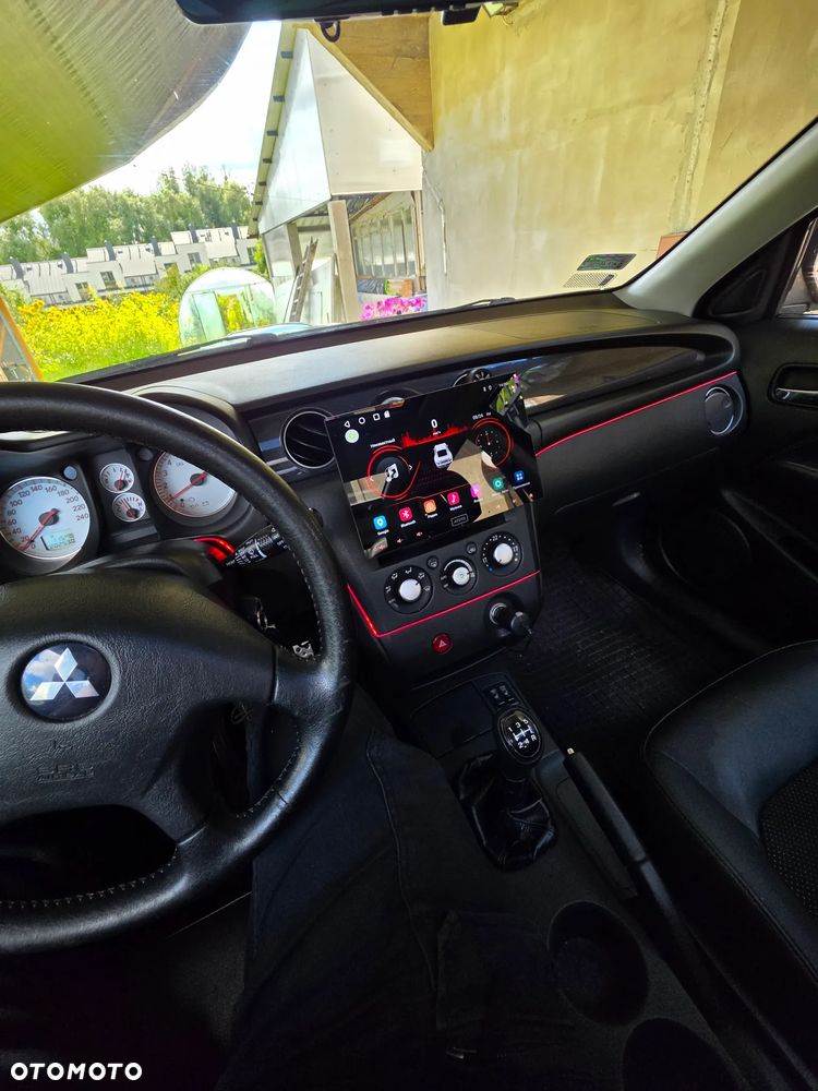 Mitsubishi Outlander 2.0 Turbo - 9