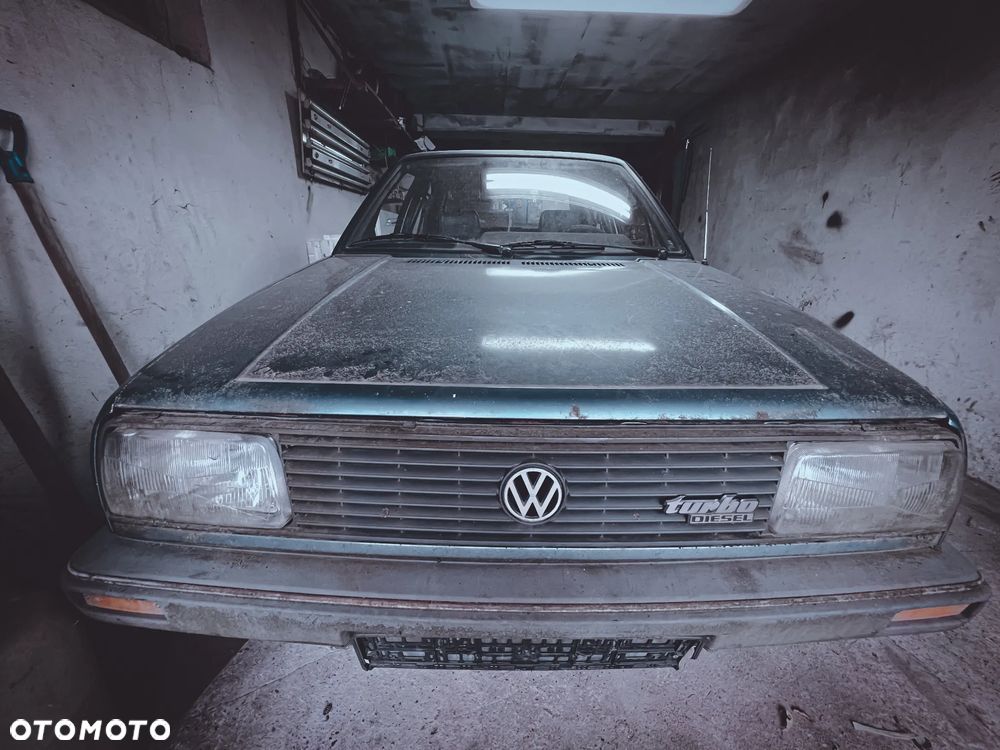 Volkswagen Jetta - 4