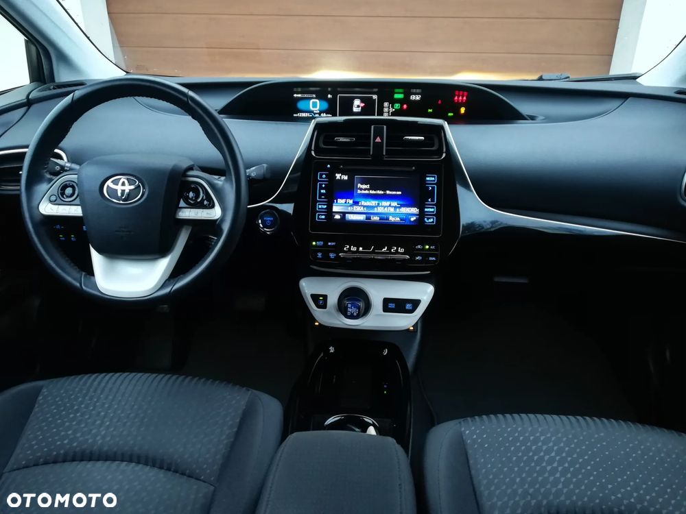 Toyota Prius - 15