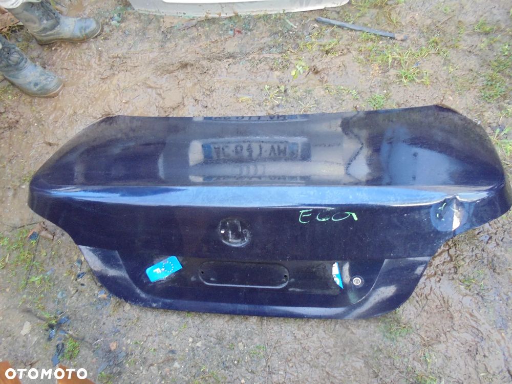 BMW E60 KLAPA TYLNA TYŁ KOMPLETNA - 1