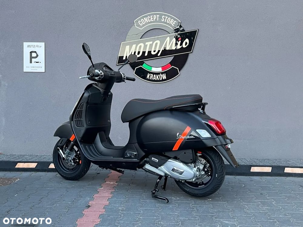 Vespa GTS - 9