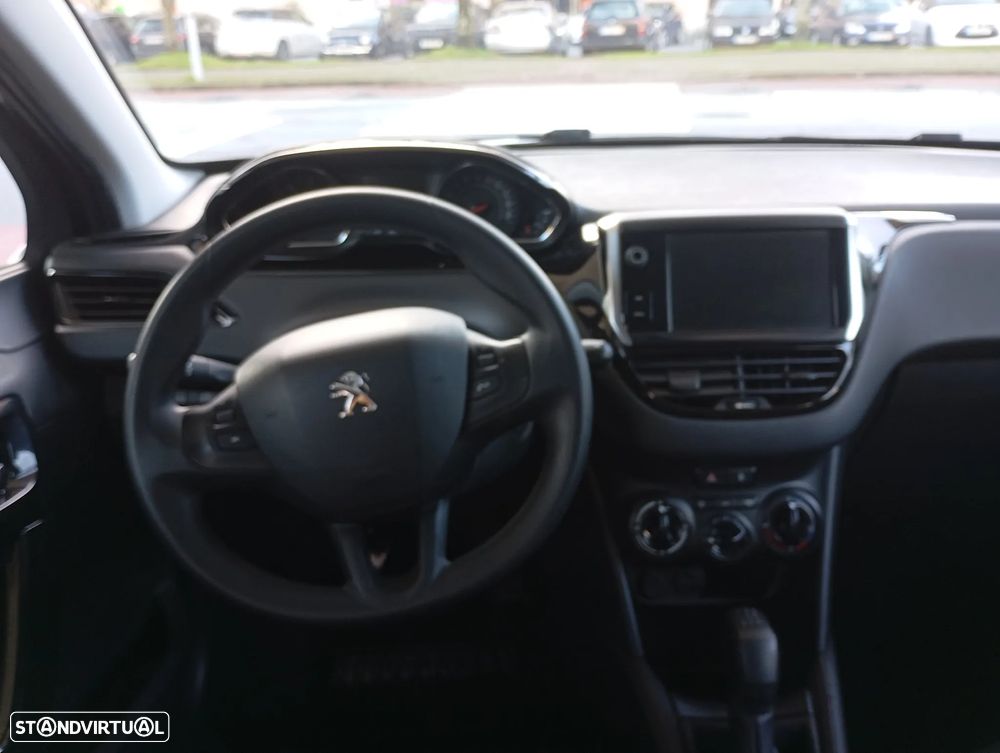 Peugeot 208 HDi 68 Access - 6