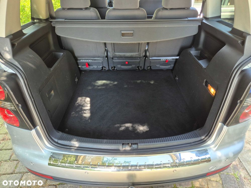 Volkswagen Touran - 6