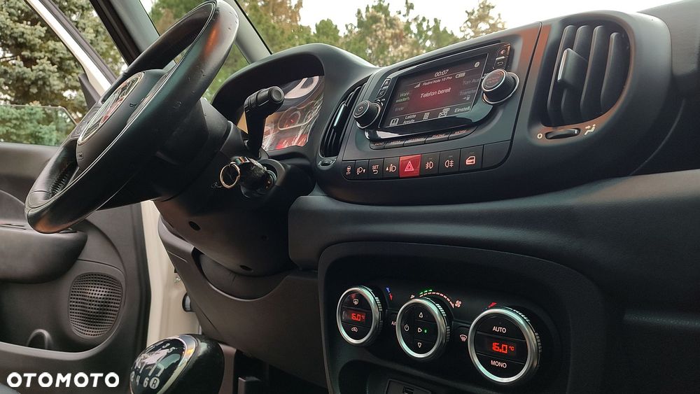 Fiat 500L 1.4 16V Urban Edition - 6