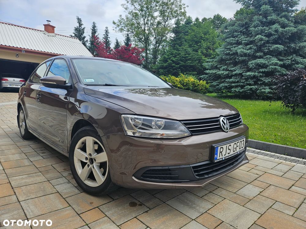 Volkswagen Jetta 1.2 TSI Comfortline - 1