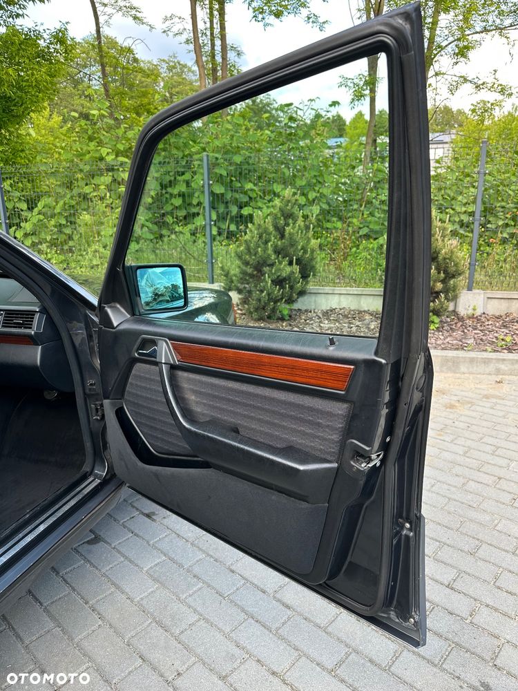 Mercedes-Benz W124 (1984-1993) - 13