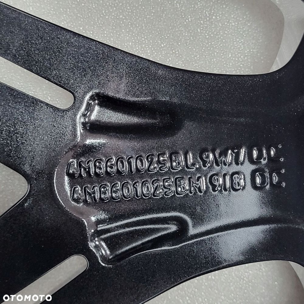 23" Audi Q8 SQ8 RSQ8 Oryginał Oryginalne 4M8601025BJ - 10