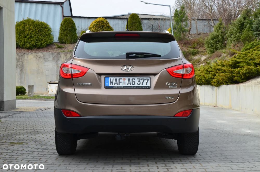 Hyundai ix35 2.0 CRDi 4WD Automatik Fifa World Cup Gold Edition - 8