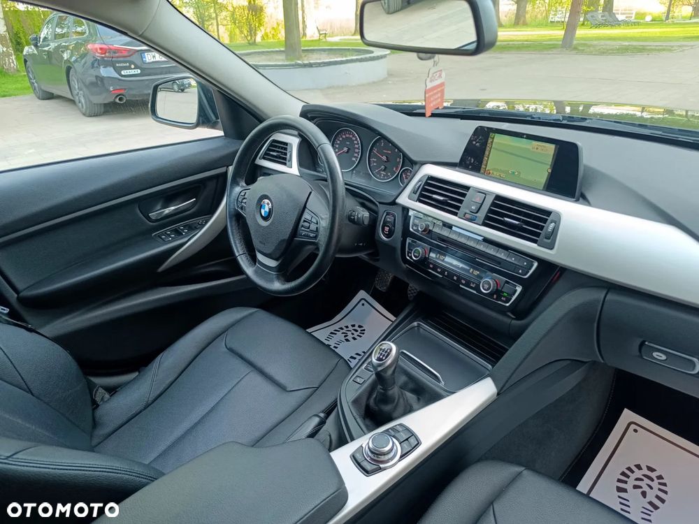 BMW Seria 3 318d DPF Edition Lifestyle - 34