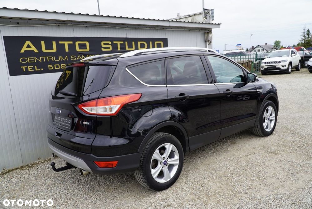 Ford Kuga 1.5 EcoBoost 2x4 Titanium - 3