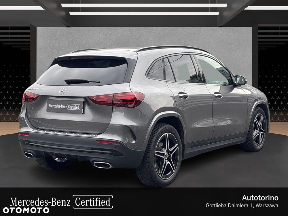 Mercedes-Benz GLA - 5