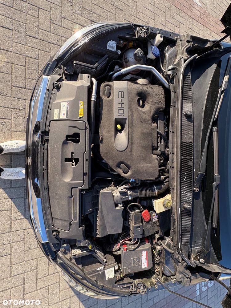 Peugeot 308 BlueHDi 150 EAT6 Stop & Start GT-Line Edition - 37