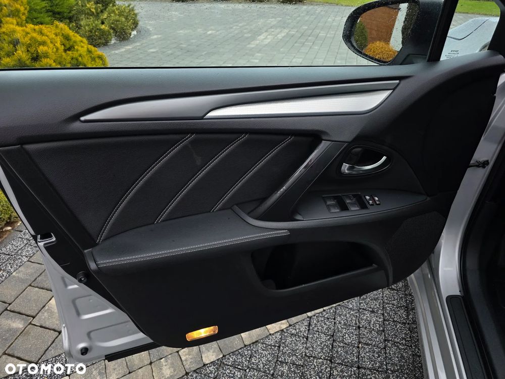 Toyota Avensis Touring Sports 1.8 Multidrive S Executive - 17