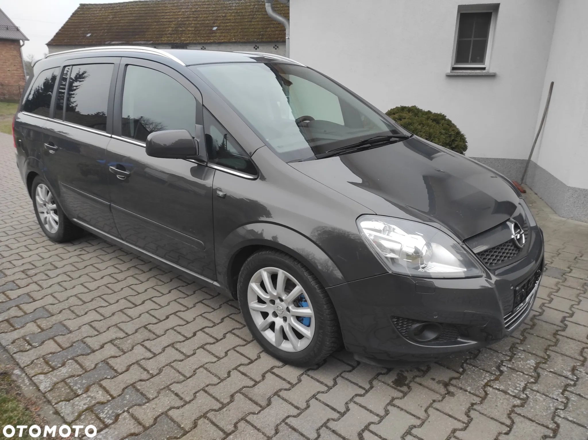 Opel Zafira 1.8 Cosmo - 32