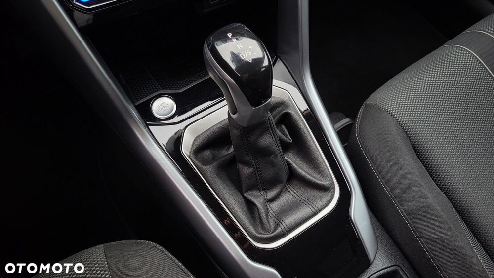 Volkswagen T-Roc - 24