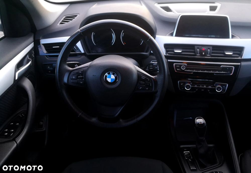 BMW X1 sDrive18i Advantage - 9