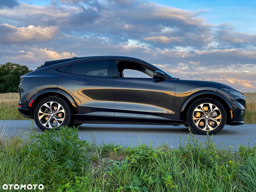 Ford Mustang Mach-E PREMIUM - 3
