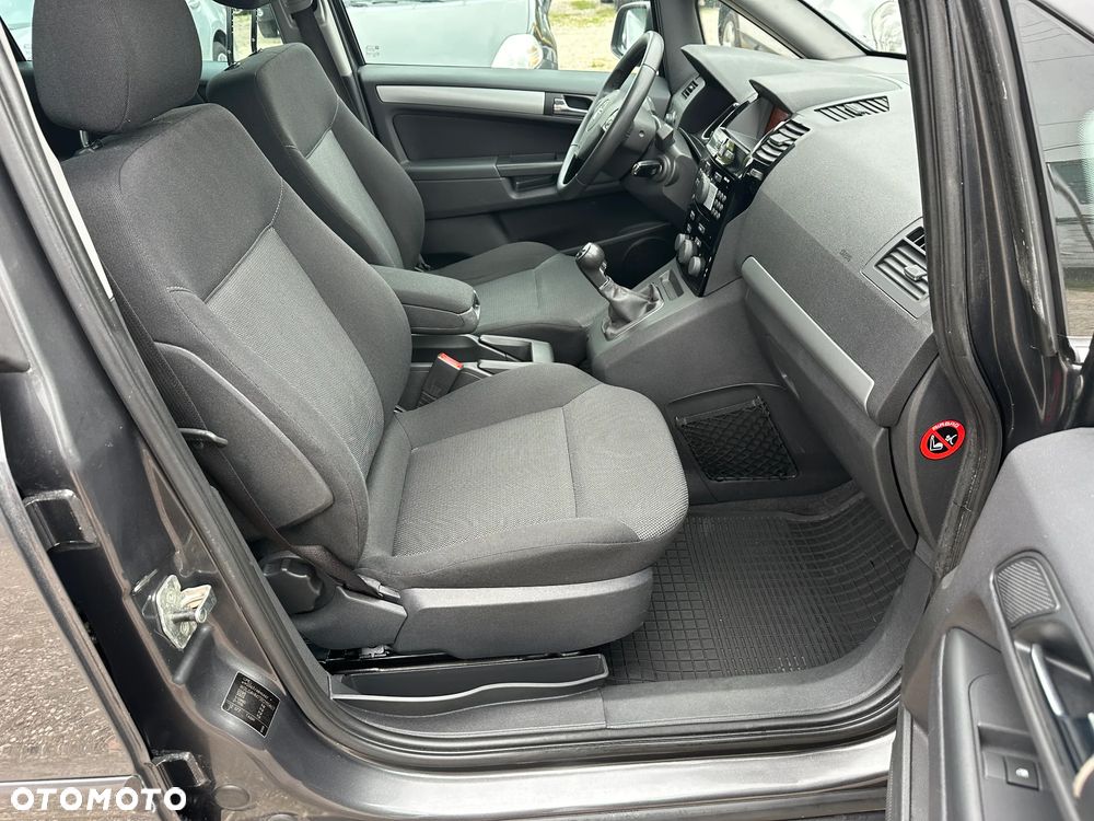 Opel Zafira - 21