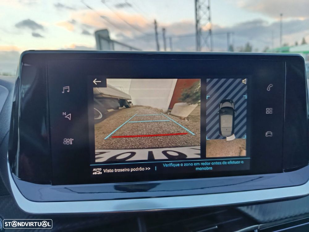 Peugeot e-208 50 kWh GT - 14