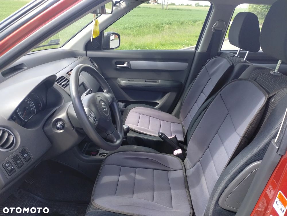 Suzuki Swift - 12