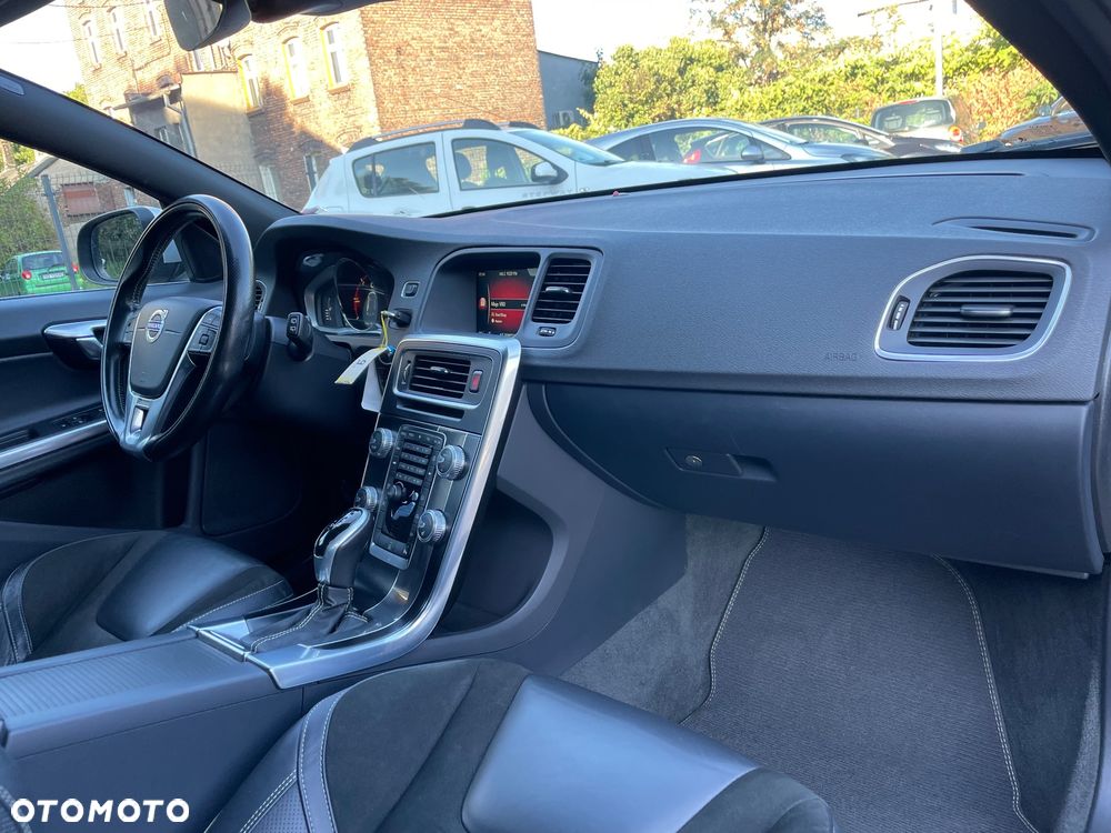 Volvo V60 D3 Geartronic RDesign - 18