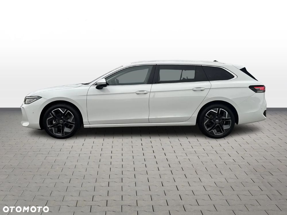 Volkswagen Passat 1.5 TSI EVO Elegance DSG - 2