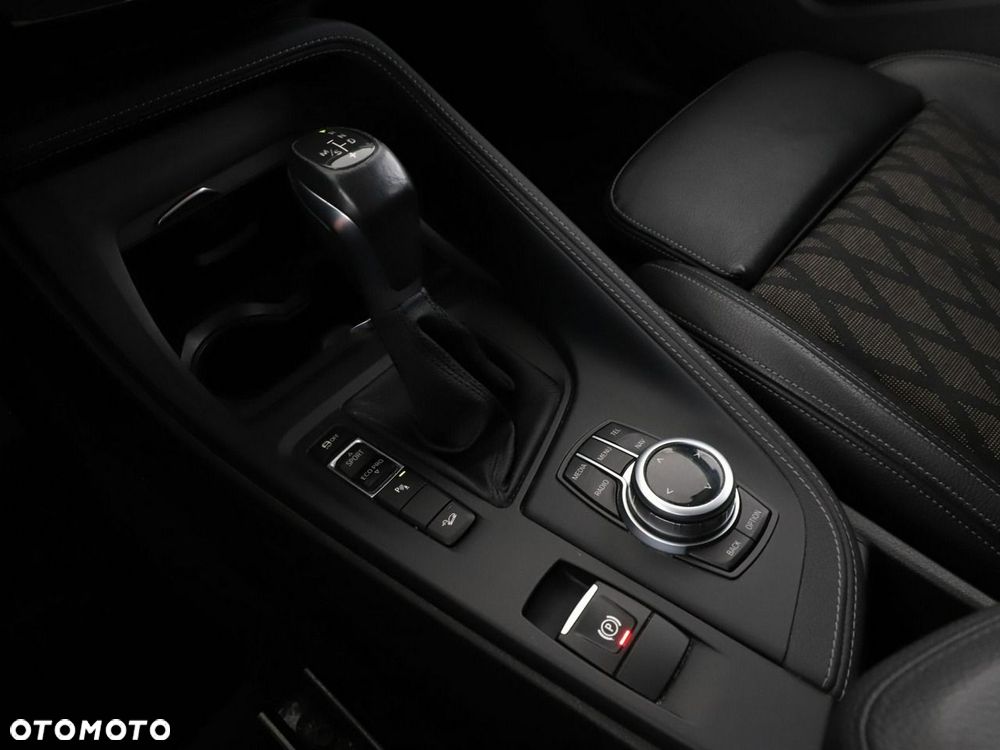BMW X1 sDrive20i GPF xLine - 28