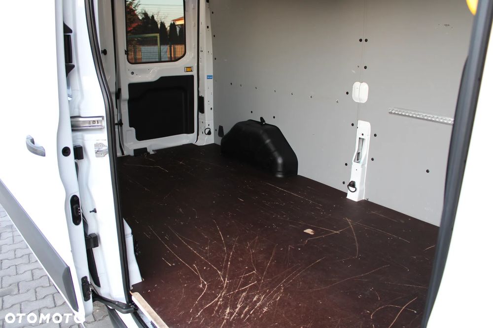 Ford Transit - 21