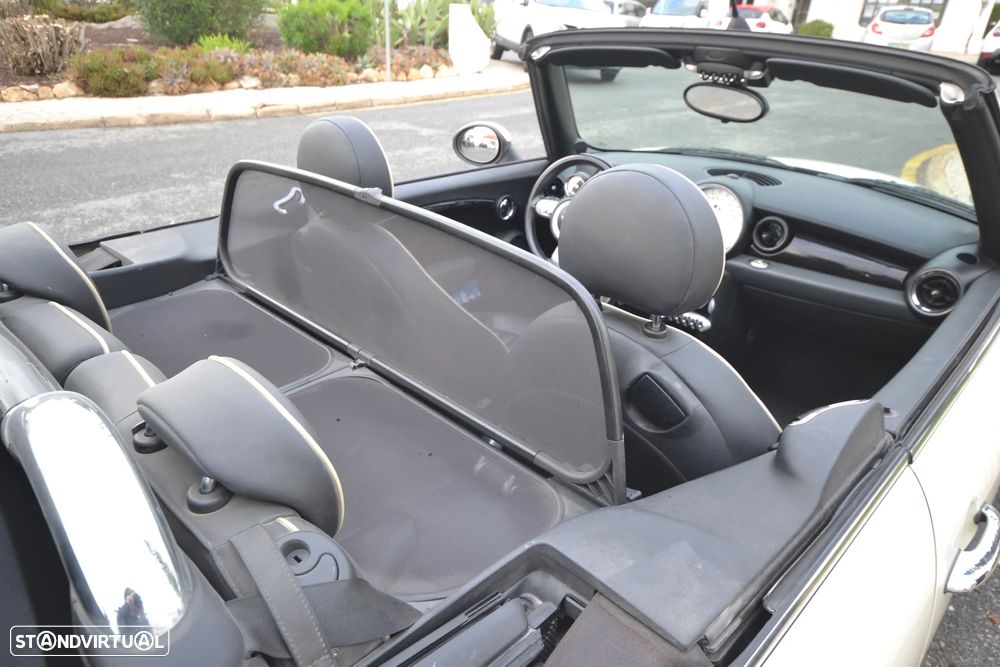 MINI Cabrio Cooper S - 11