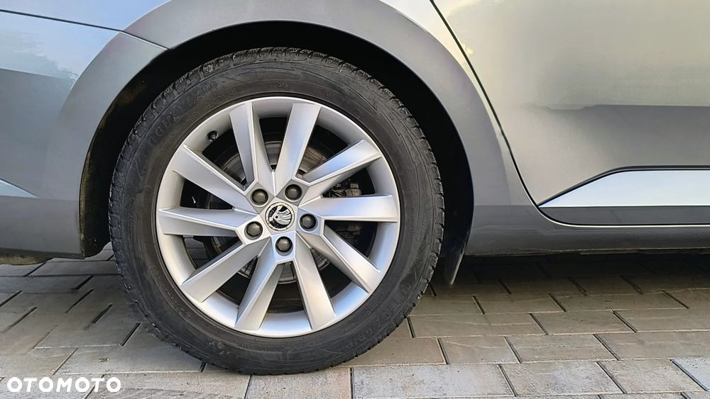 Skoda Superb 2.0 TSI Ambition DSG - 18